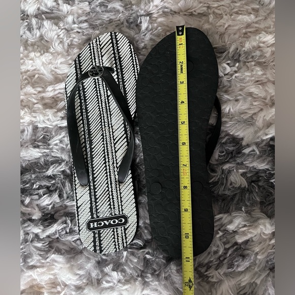 🖤Coach Flip-Flops🖤 - Picture 8 of 10